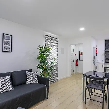 House Black & White Apartment *