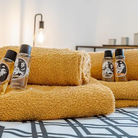 Apartment House Black & White Lisbon